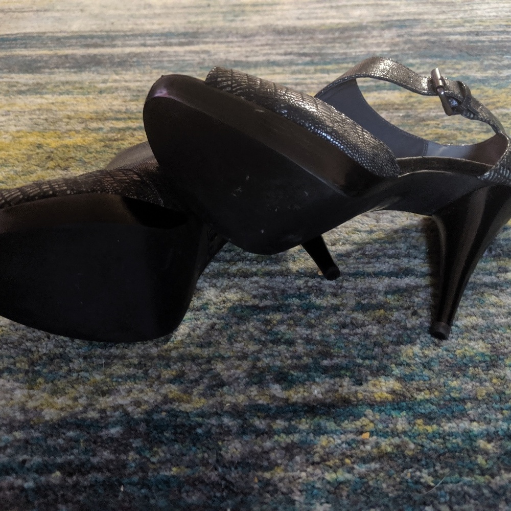 Platform high heel sandals NWOT - Picture 2 of 3